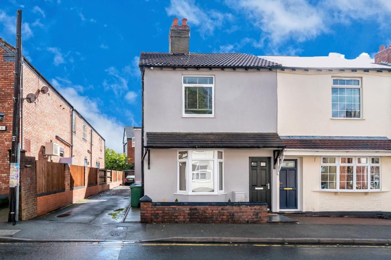 Newhall Lodge Cannock Kültér fotó
